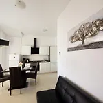 Emili