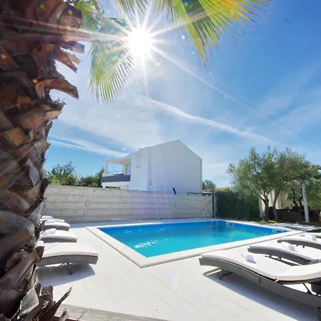 Emili Apartmán