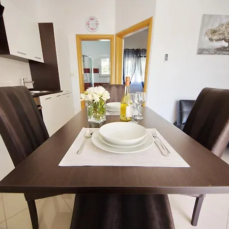 Emili Apartmán Sukošan