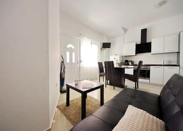 Emili Apartman *