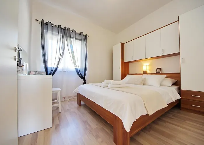 Apartman Emili *