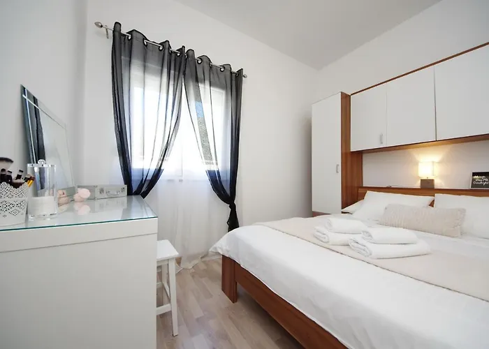 아파트 Emili Sukošan