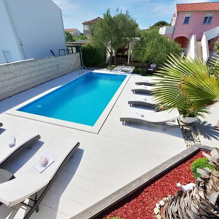 Apartment Emili *