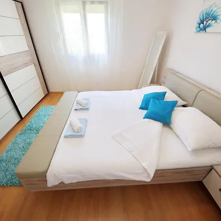 Apartman Emili Sukošan