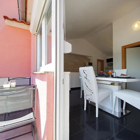 Emili Apartment