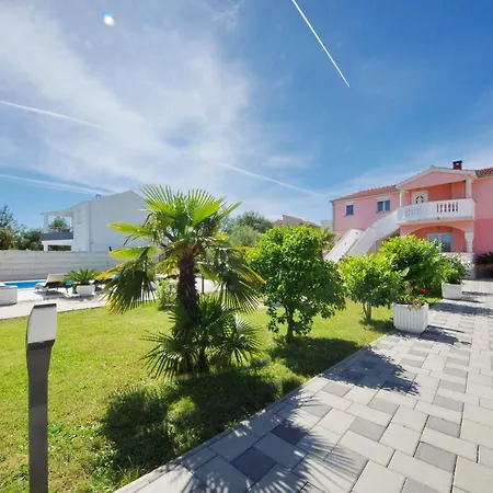 Apartment Emili