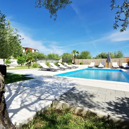 Emili Apartman Sukošan