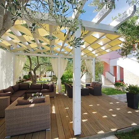 Apartment Emili *